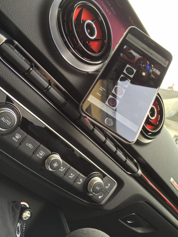 Magnethalter mit Gegenstück für alle Handys, Audi A3